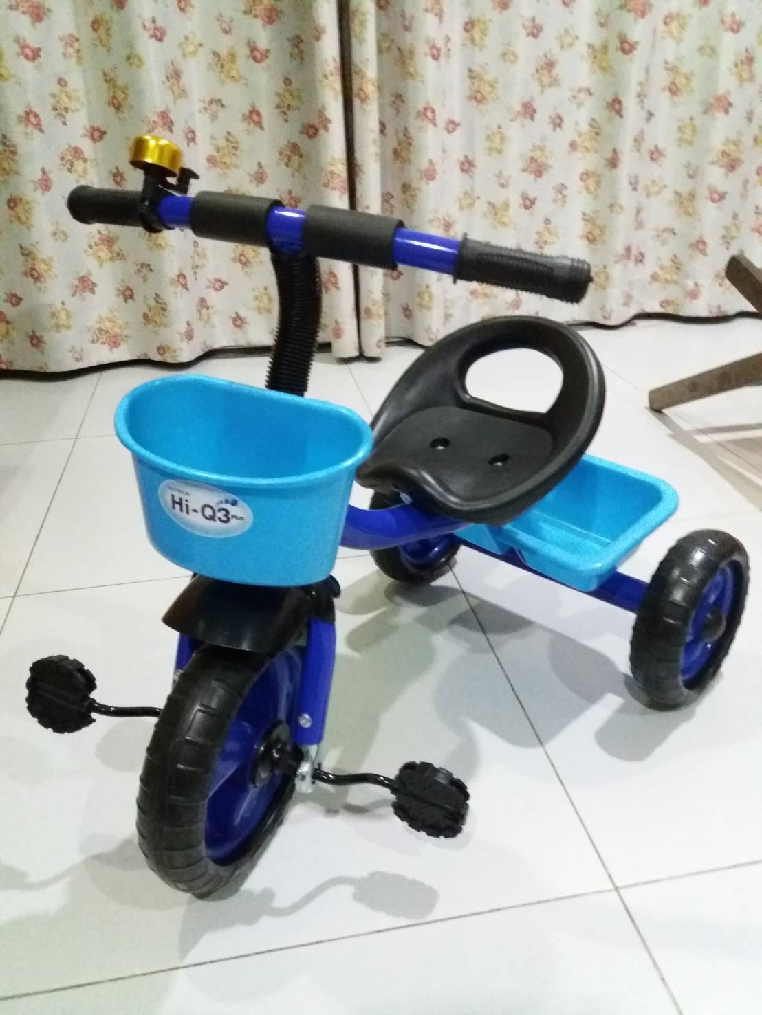 จักรยานสามล้อ สีน้ำเงิน ของแถม ของพรีเมี่ยม