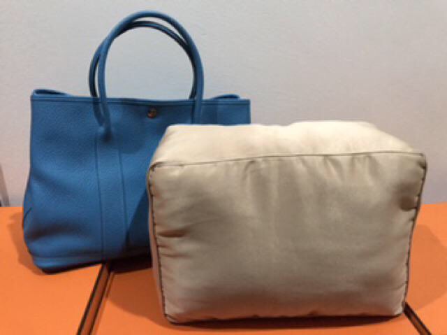 หมอนดันทรง Garden Party30,36