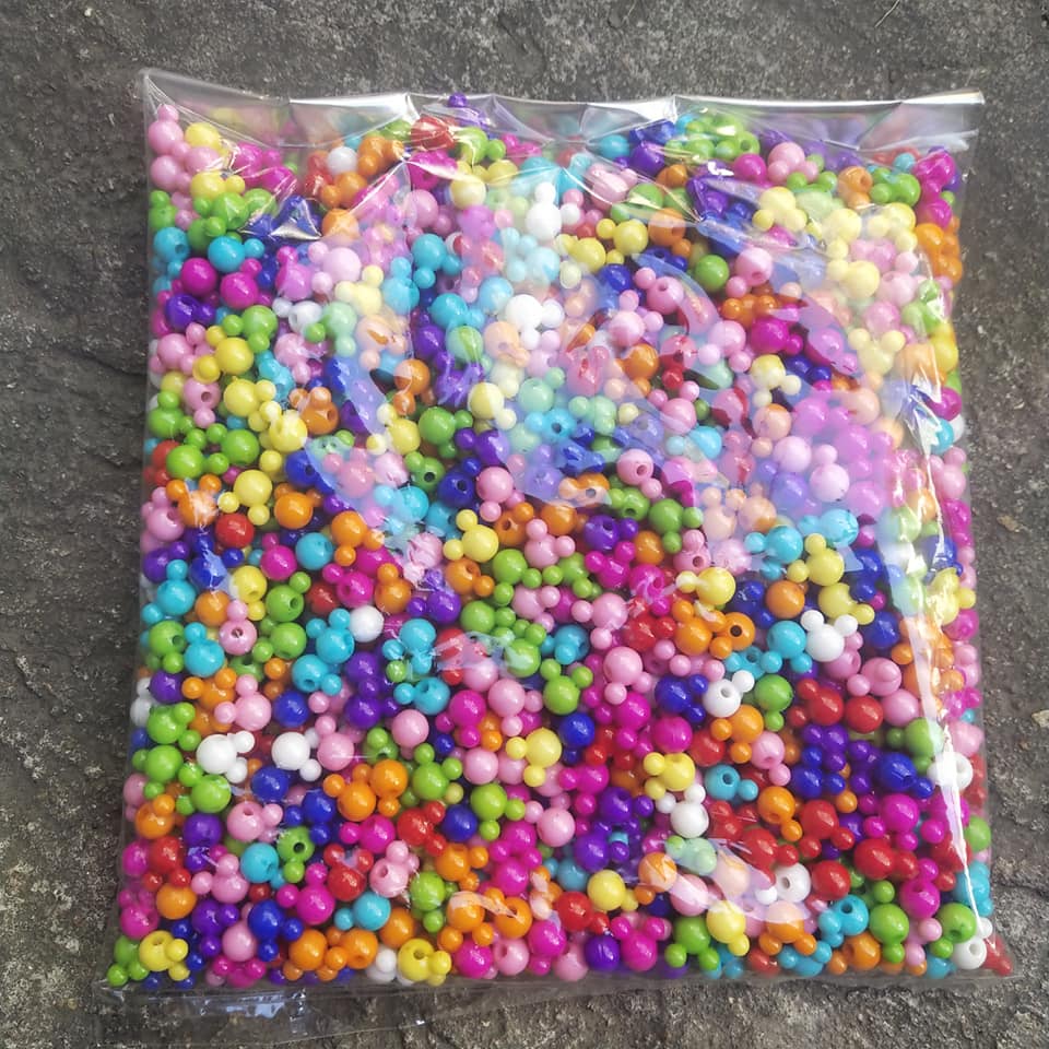 ลูกปัดแฟนซี มิกกี้เมาท์ คละสี 1 กิโล 200 บาท