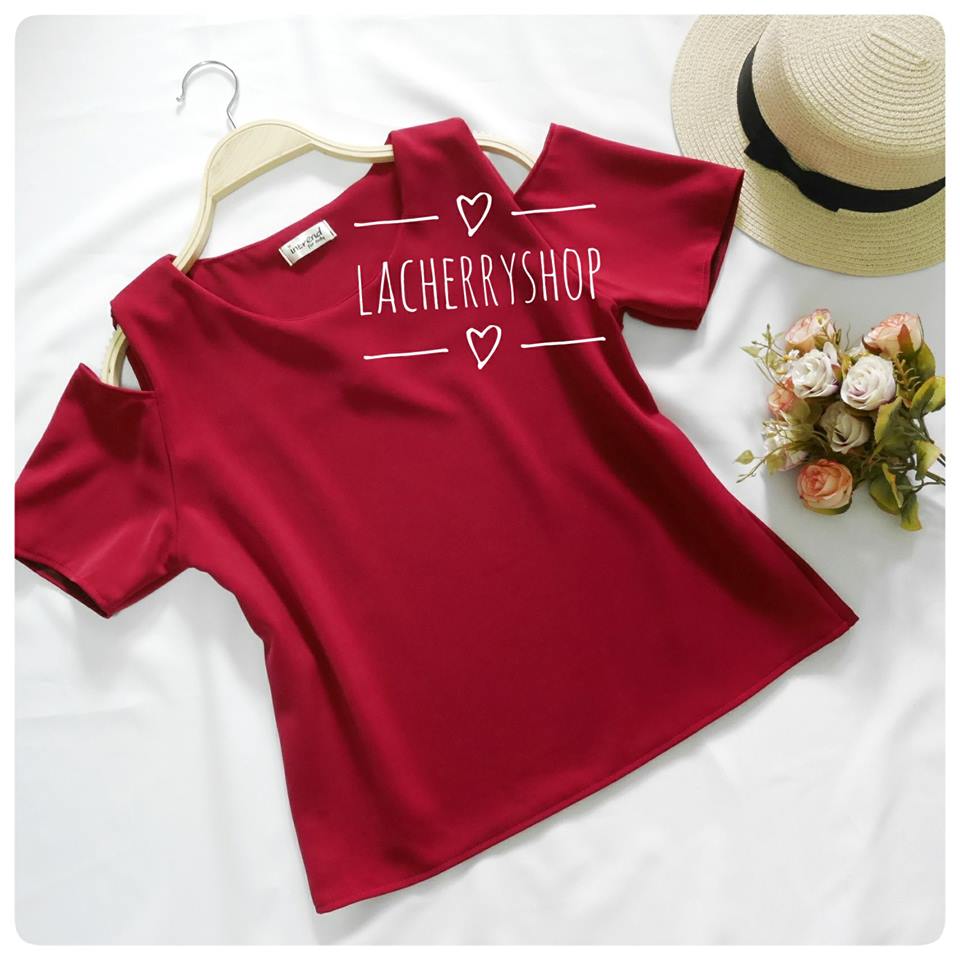 เสื้อแฟชั่นผ้าฮานาโกะ สีแดง รุ่นเว้าไหล่ แบบสวยชิคๆ เสื้อสีพื้น ใส่ง่าย ใส่สบาย เนื้อผ้าฮานาโกะคุณภาพดี