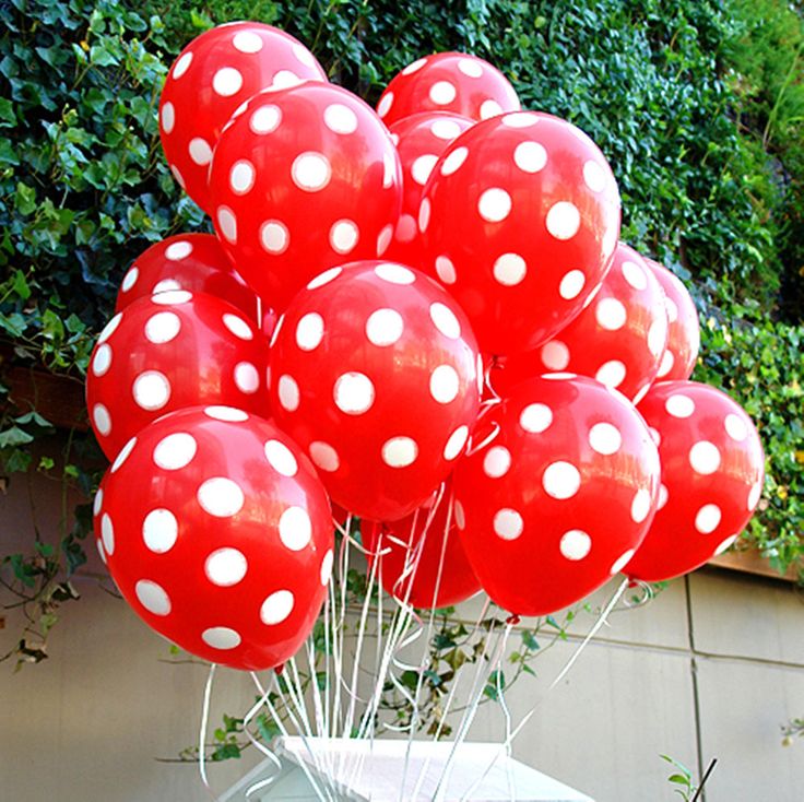 ลูกโป่งกลมนำเข้า พิมพ์ลายจุด สีแดงไซส์ 12 นิ้ว แพ็คละ 10 ใบ ( Polka Dot Printing Balloon - Red Color )