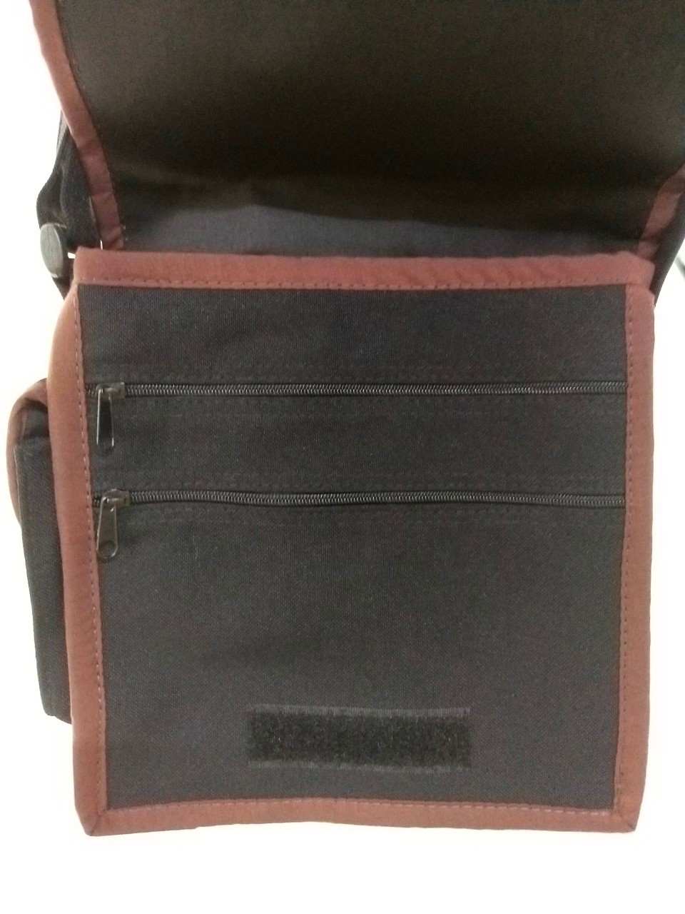 กระเป๋าปักลายอาข่า ขอบสีน้ำตาล