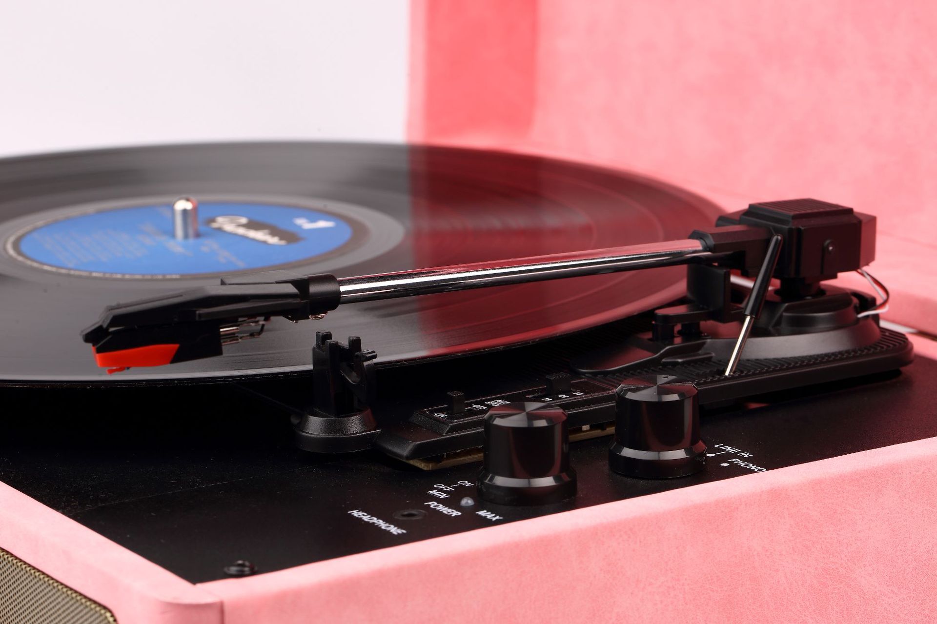 เครื่องเล่น Turntable แบบกระเป๋าหิ้วยี่ห้อ Years stay ( White , Black , Pink , Brown )