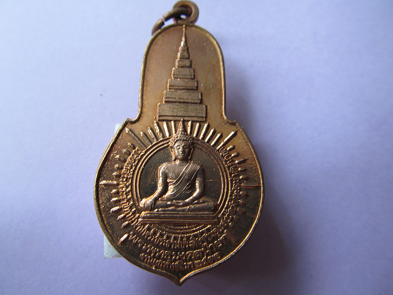 พระพุทธมงคลนายก วัดวังกระโจม จ.นครนายก