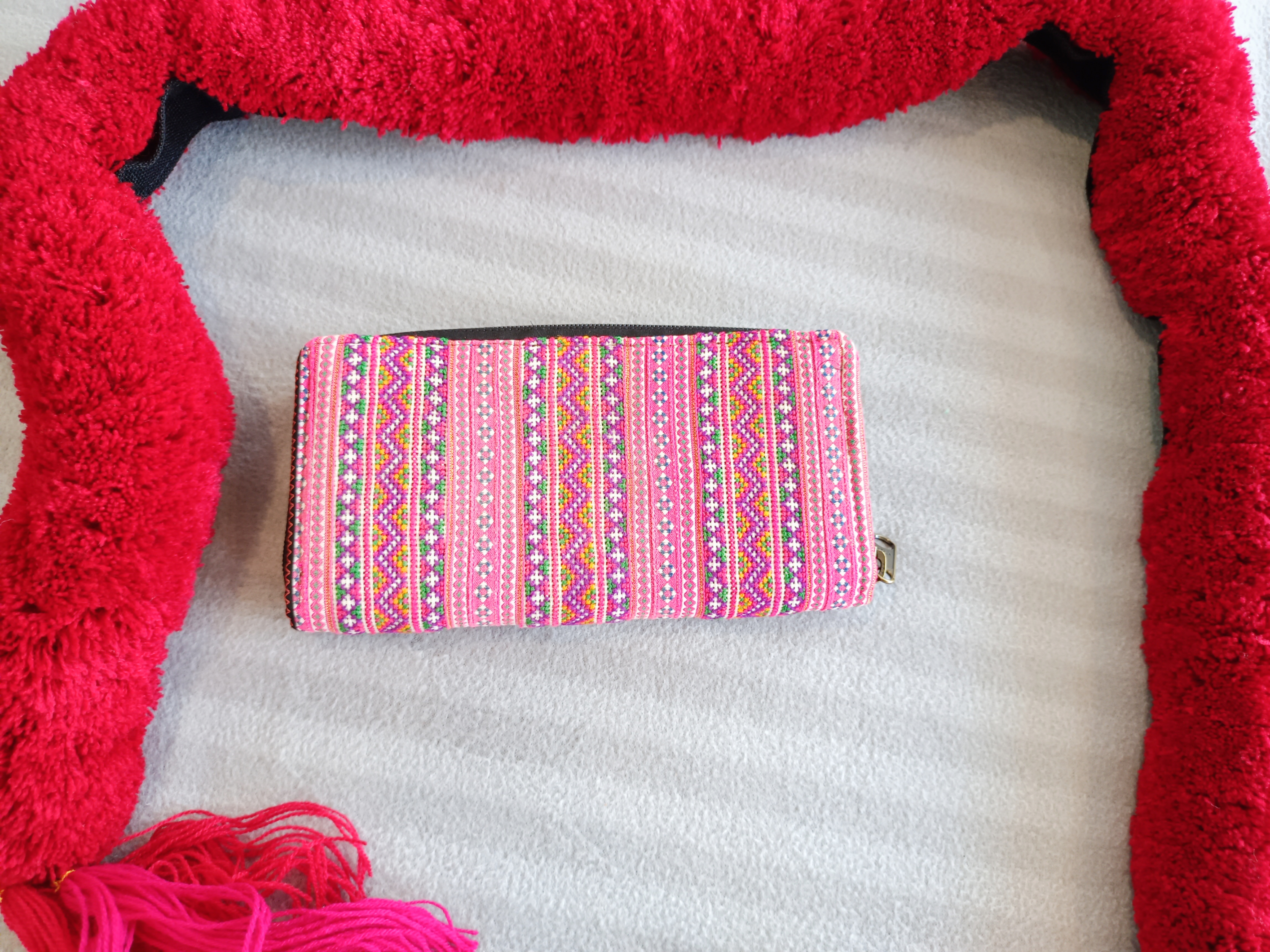 กระเป๋าใส่ธนบัตร แบบซิปโทนสีชมพู มีช่องใส่หลายช่อง