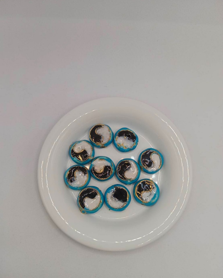 จี้กังใส ลายหยินหยางจีน ถุงละ 80 บาท