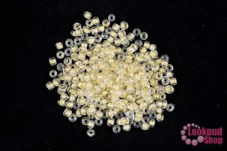 ลูกปัดจีน กลม สีเหลืองอ่อนสอดไส้ 4มิล #L (1ถุง/450กรัม)