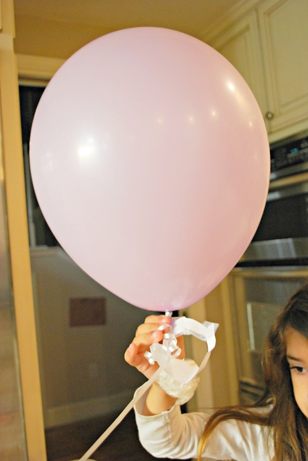 ลูกโป่งกลมเนื้อพาสเทล สีชมพูอ่อน ไซส์ 12 นิ้ว แพ็คละ 10 ใบ (Round Balloons - Pastel Pink Color 12")