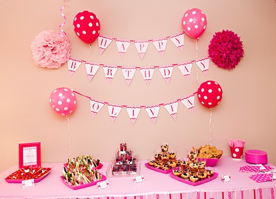 ลูกโป่งกลมนำเข้า พิมพ์ลายจุด สีแดงไซส์ 12 นิ้ว แพ็คละ 10 ใบ ( Polka Dot Printing Balloon - Red Color )