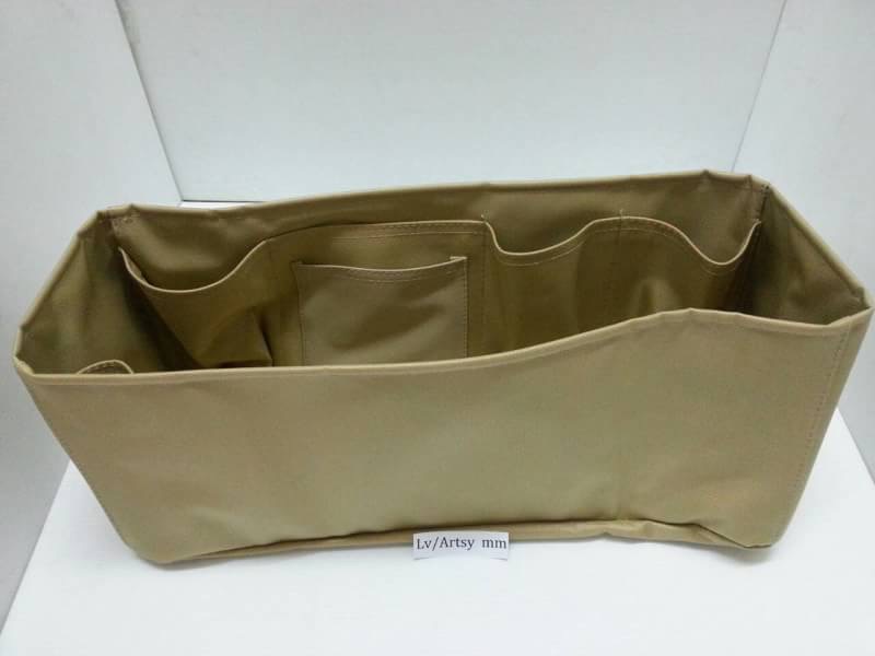 ช่องจัดระเบียบ LV Arty