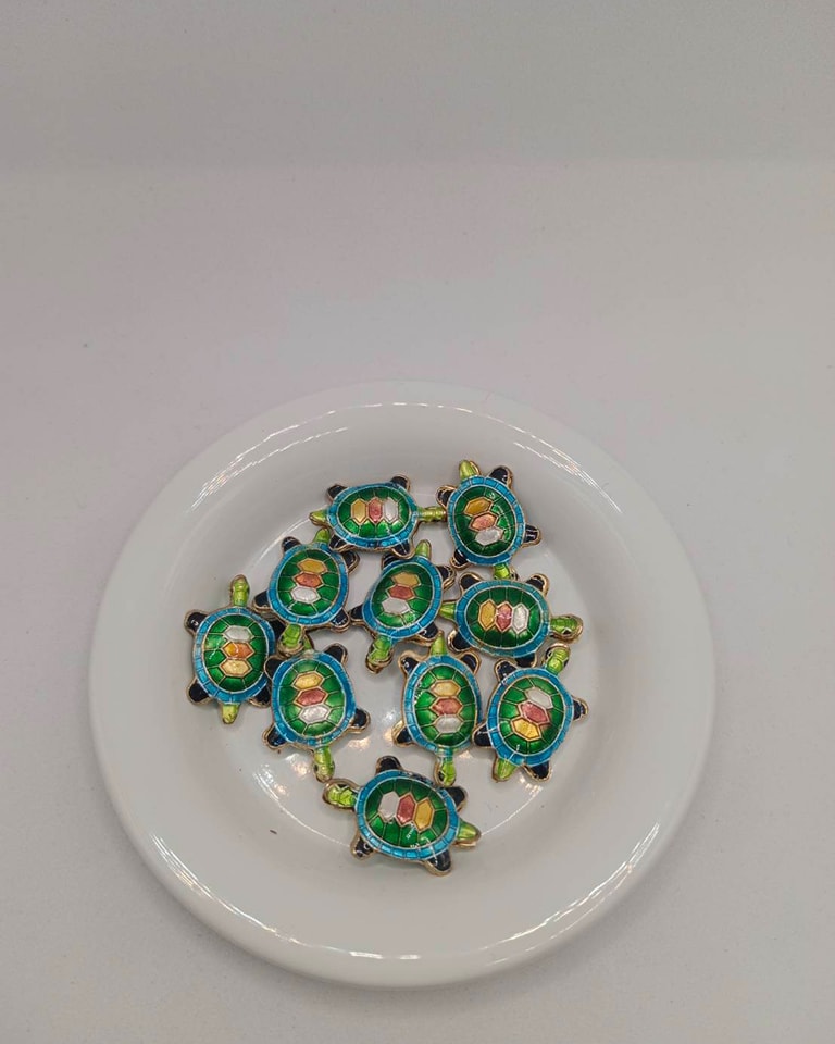 จี้กังใส รูปเต๋า ถุงละ 250 บาท