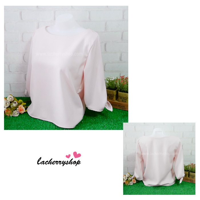 เสื้อผ้าแฟชั่นสวยๆ เสื้อทำงาน สีชมพูอ่อน ผ้าฮานาโกะ คอปาด แขนสามส่วนมัดโบว์ แบบสวยน่ารักมากๆค่า สินค้าคุณภาพดี