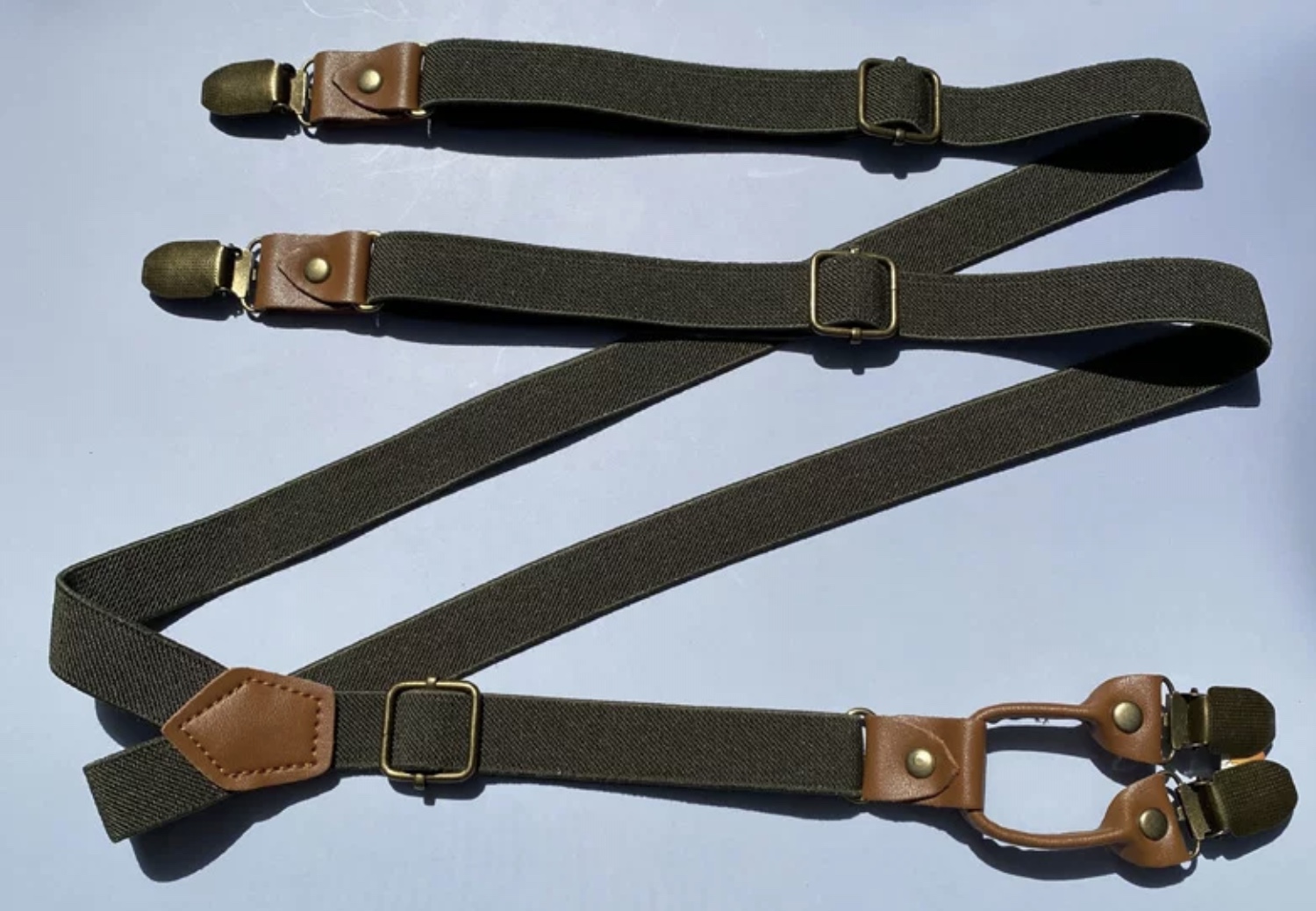 สายรัดกางเกงเอี๊ยมยืด หนังพียู วินเทจ คลิบแน่นหัวทองเหลือง กว้าง 2cm แบบ Y คลิบคู่ ยืดหยุ่น สีดำ สีน้ำตาล