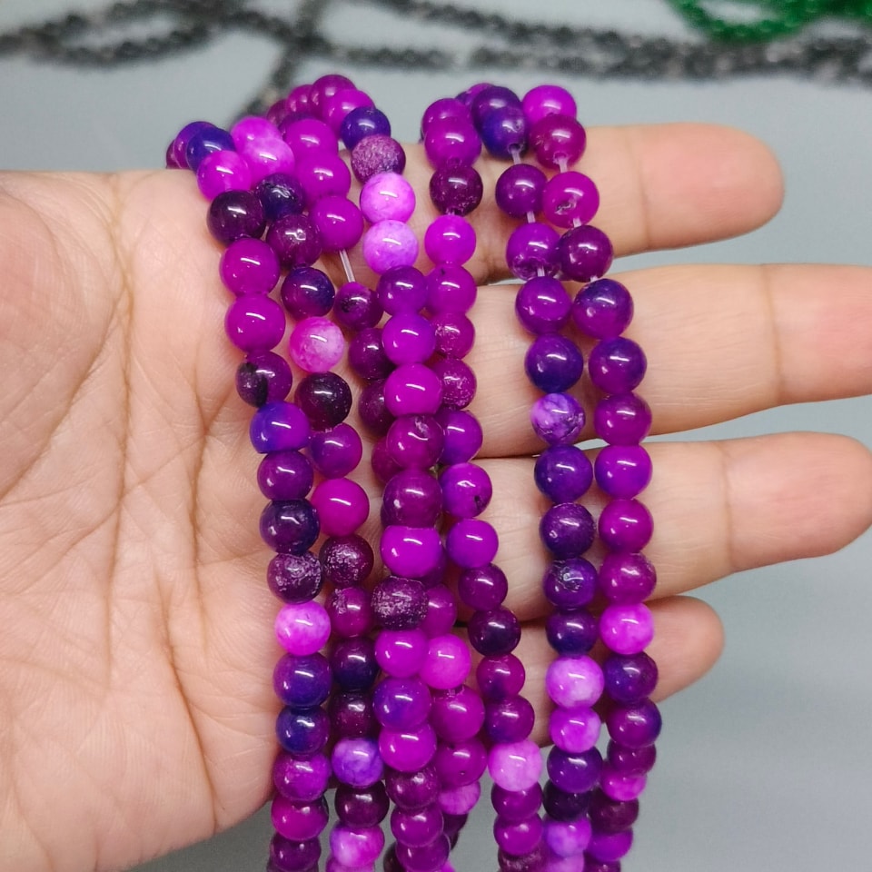 หินเกรฟอาเกต (Grape agate) 6 มิล (63เม็ด/เส้น) 180฿