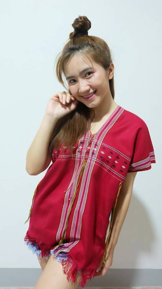 เสื้อกะเหรี่ยง งานทอมือทั้งผืน เสื้อผ้าพื้นเมือง สีสันสดใส ด้วยลายปักต่างๆแบบฉบับ เสื้อชาวเขา