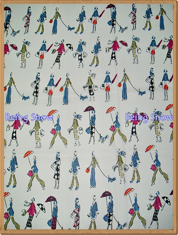 Zara ลายคนถือร่ม - สีขาว