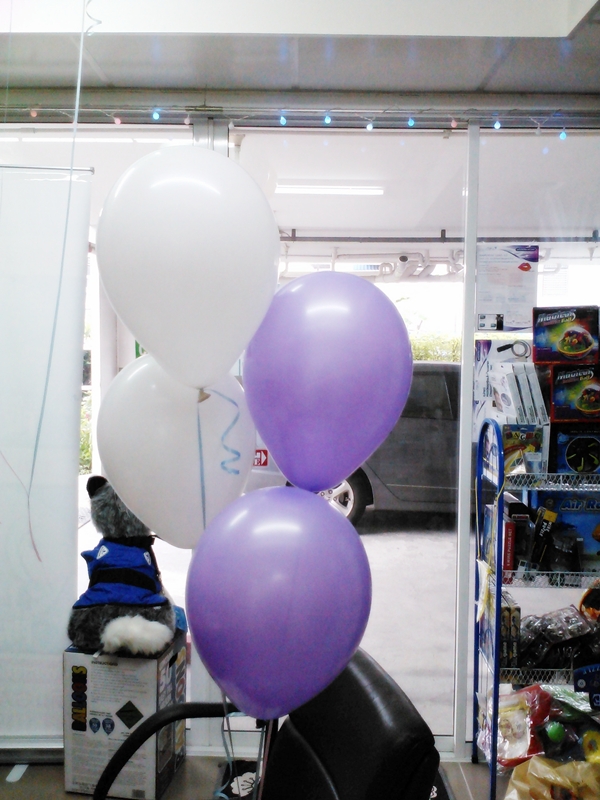 ลูกโป่งกลมเนื้อสแตนดาร์ท สีขาว ไซส์ 10 นิ้ว แพ็คละ 10 ใบ (Round Balloons Size 10" - Standard White Color)