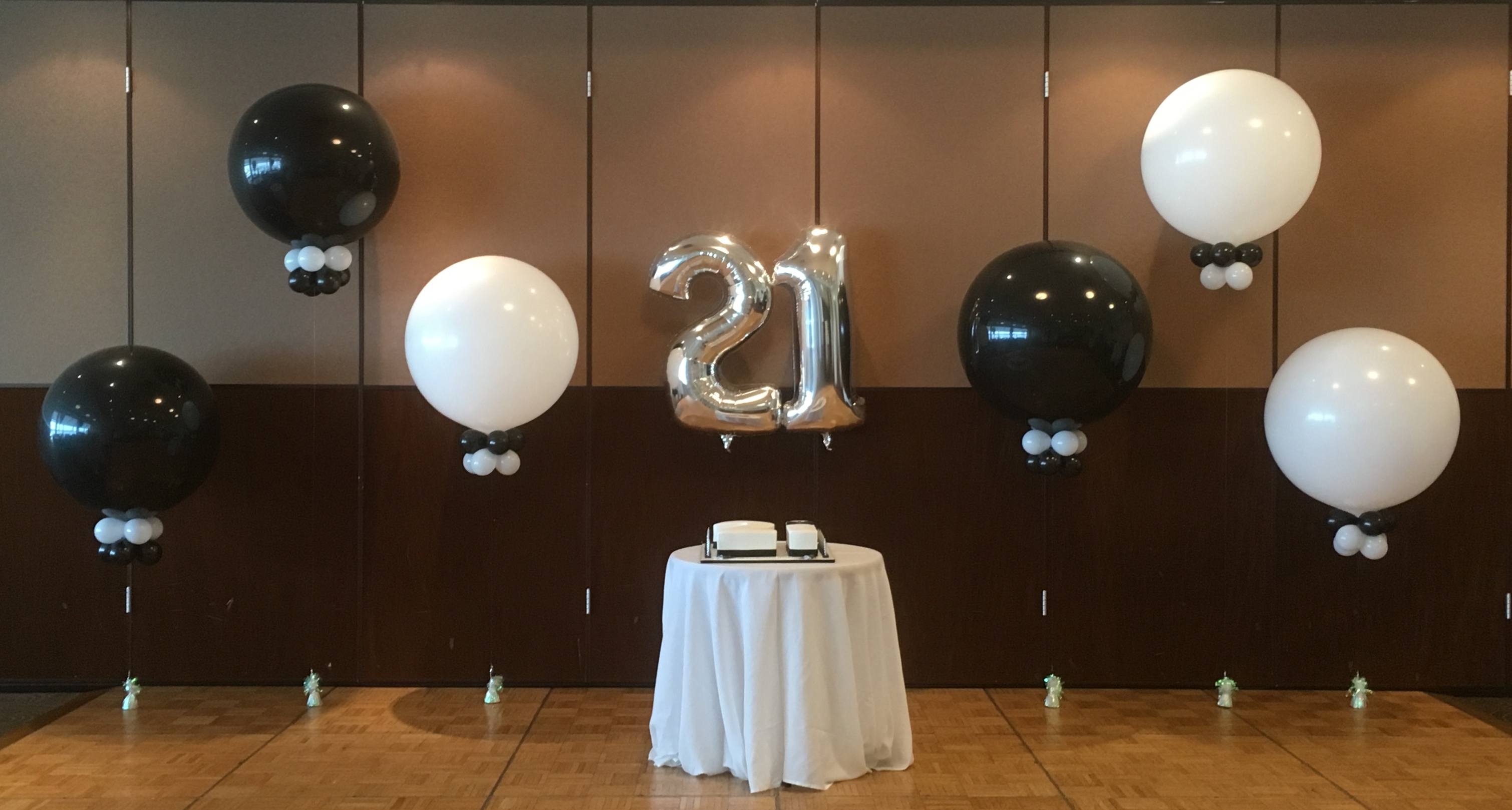 ลูกโป่งกลมจัมโบ้ไซส์ใหญ่ 36" Latex Balloon RB ONYX BLACK 3FT สีดำ/ Item No. TQ-42857 แบรนด์ Qualatex
