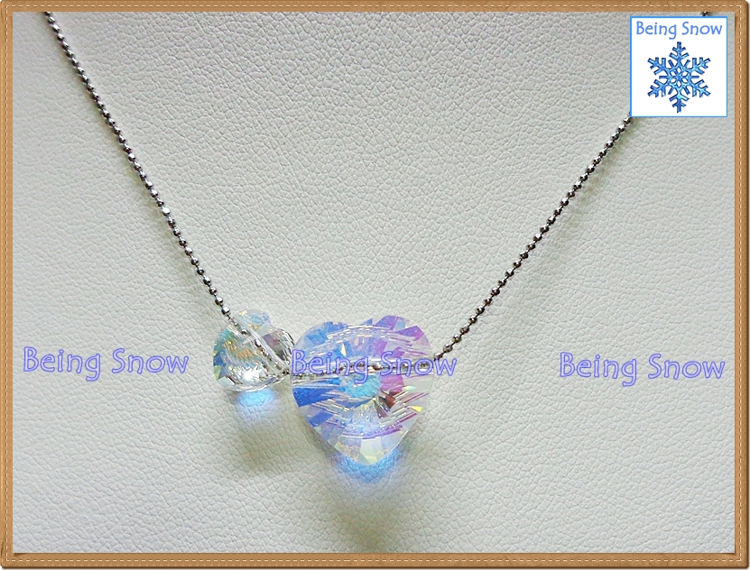 สร้อยคอคริสตัลหัวใจคู่ สีขาวรุ้ง