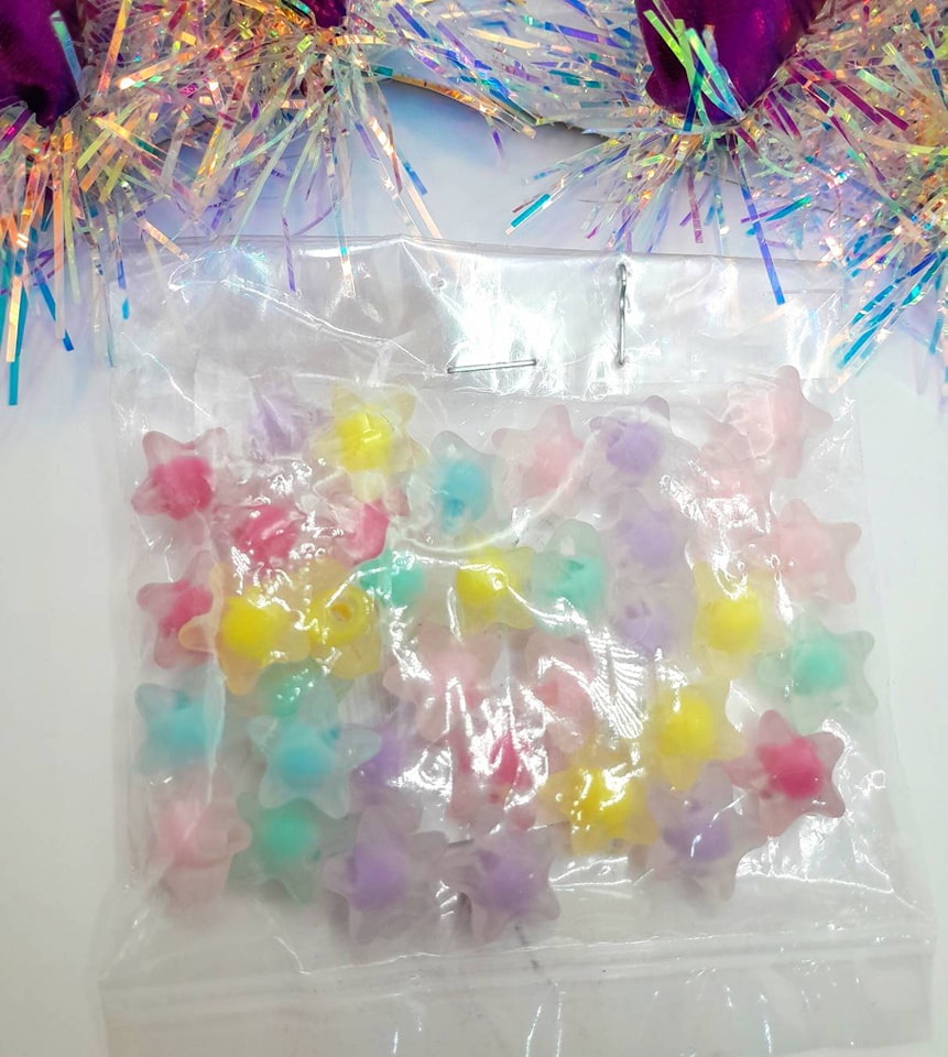 ลูกปัดแฟนซี ดาว คละสี เคลือบขุ่น แพค 20฿