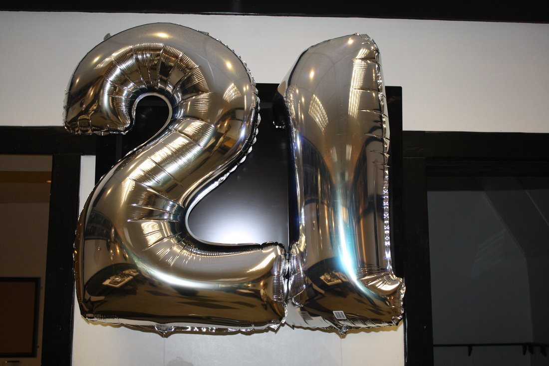 ลูกโป่งฟลอย์รูปตัวเลข 1 สีเงิน ไซส์จัมโบ้ 40 นิ้ว - Number 1 Shape Foil Balloon Size 40" Silver Color