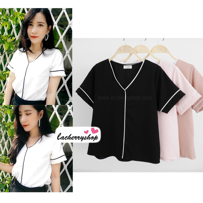 เสื้อผ้าแฟชั่นสวยๆ เสื้อทำงาน สีดำ ผ้าฮานาโกะ คอวี กุ้นขอบสีขาวตัดกัน แบบสวย ดีไซน์เก๋ๆ สินค้าคุณภาพดี
