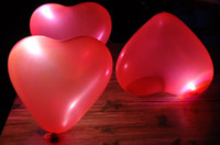 ลูกโป่งหัวใจเนื้อเมททัลลิก สีแดง ไซส์ 12 นิ้ว แพ็คละ 10 ใบ (Heart Shape Balloon-Metallic Red Color)