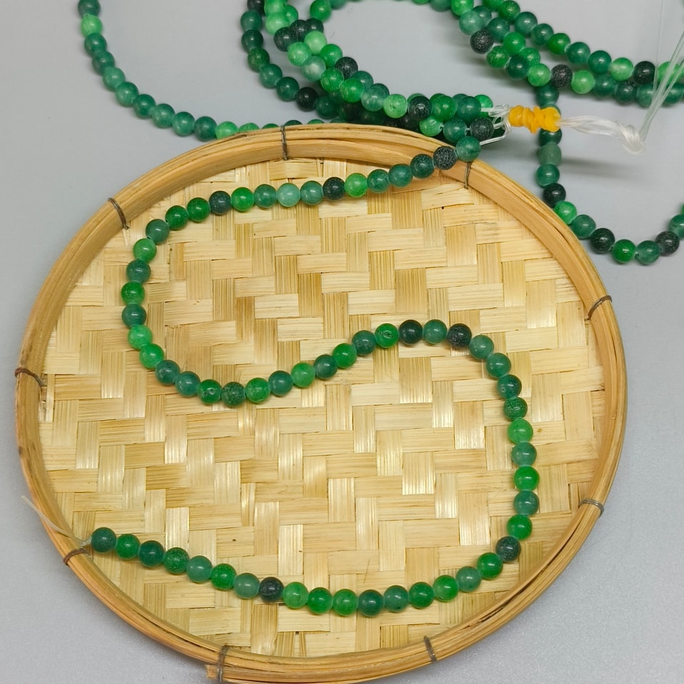 หินกรีนอเวนเจอรีน (Aventurine) เสี่ยงดวง โชคลาภ โอกาส 6 มิล (63เม็ด/เส้น) 180฿