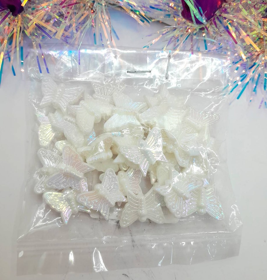 ลูกปัดแฟนซี ผีเสื้อ สีขาว แพค 20฿