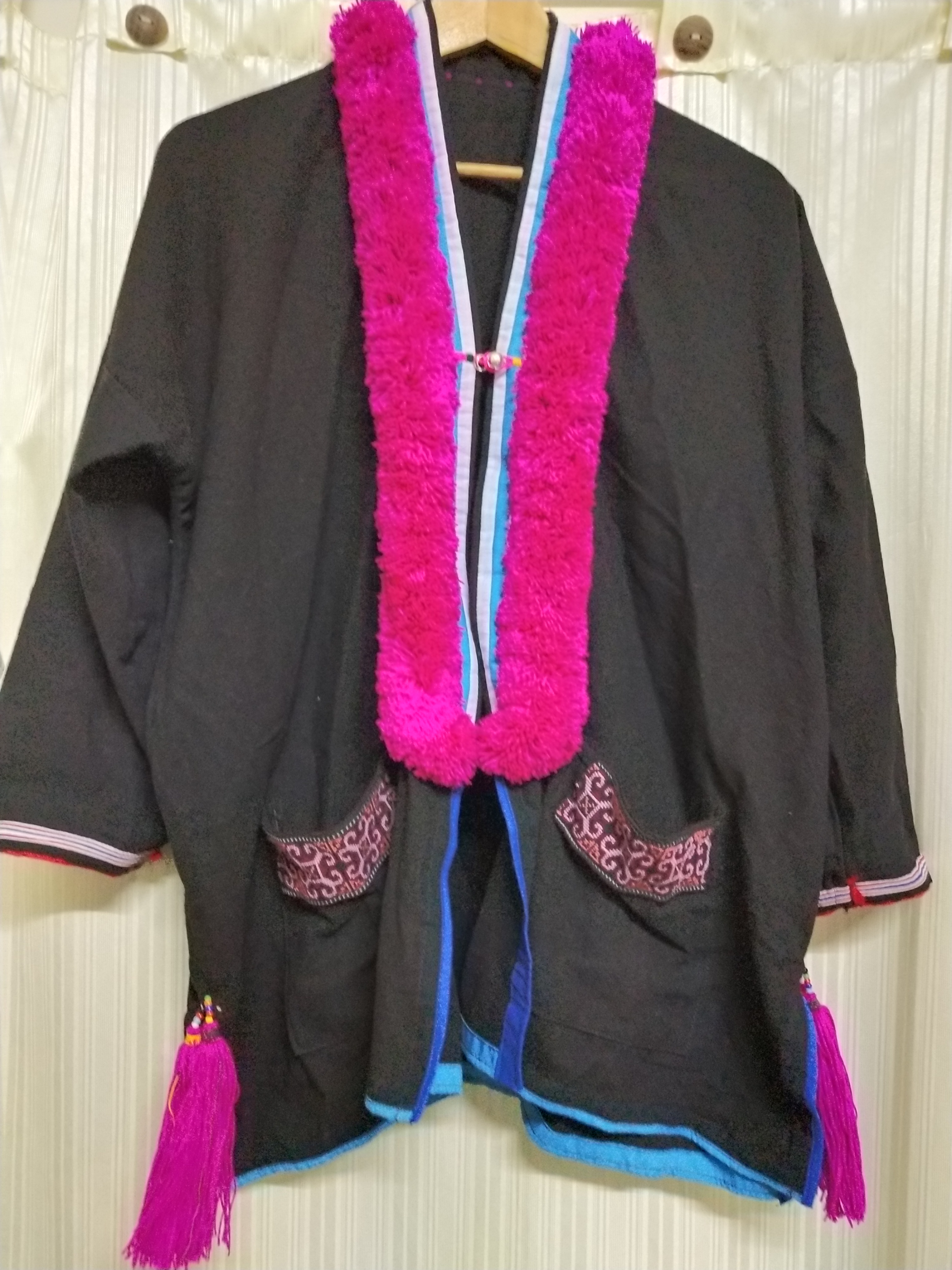 P382 เสื้ออิวเมี่ยนผู้หญิง ตัวใหญ่ แต่งงานปักมือ