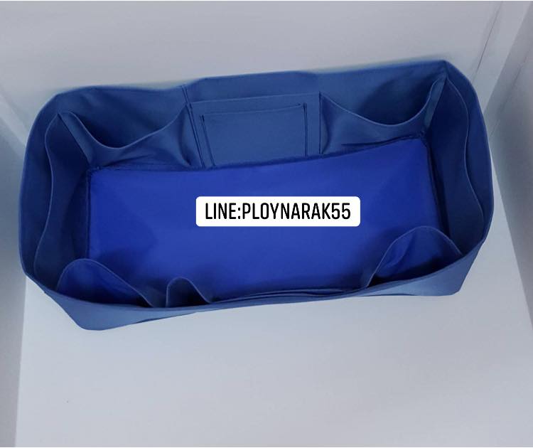 ช่องจัดระเบียบกระเป๋า LV Neverfull