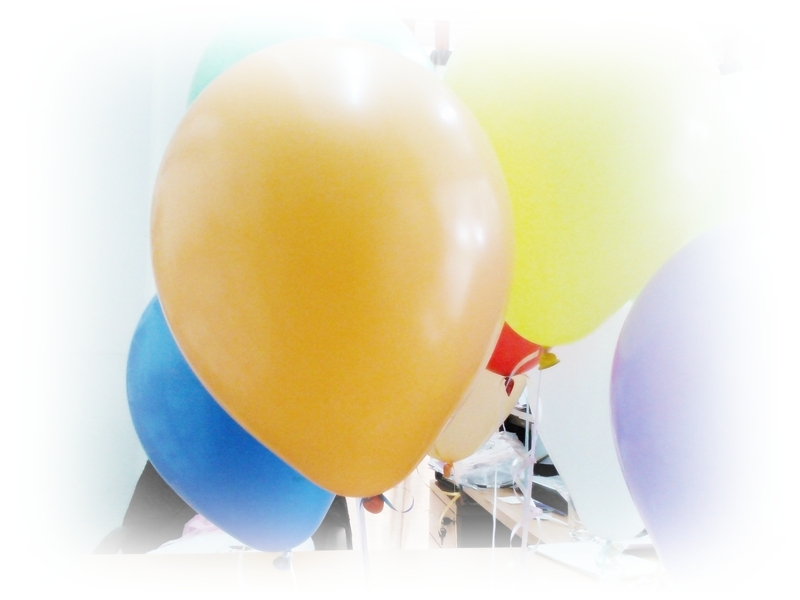 ลูกโป่งกลม สีส้ม ไซส์ 10 นิ้ว แพ็คละ 10 ใบ (Round Balloons Size 10" - Standard Orange Standard Color)
