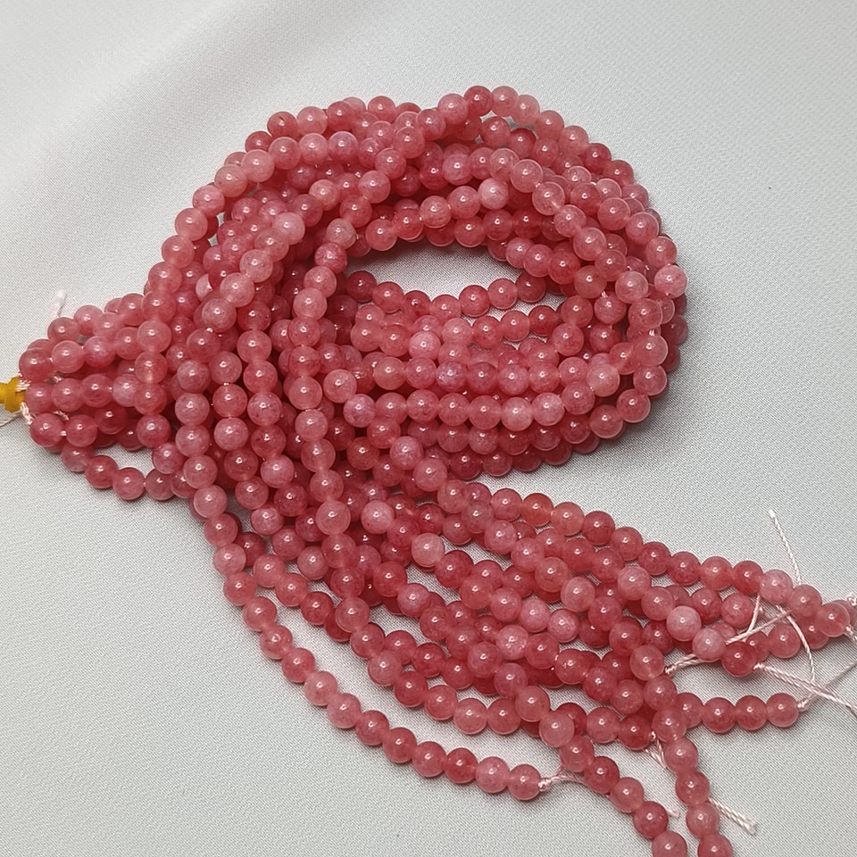 หินสตอเบอรี่ควอตซ์ หินรักแท้ เสริมพลังรัก มีความสุข ฟื้นฟูความเหนื่อยล้า ยาว 37 ซม. 4 มิล (98 เม็ด)