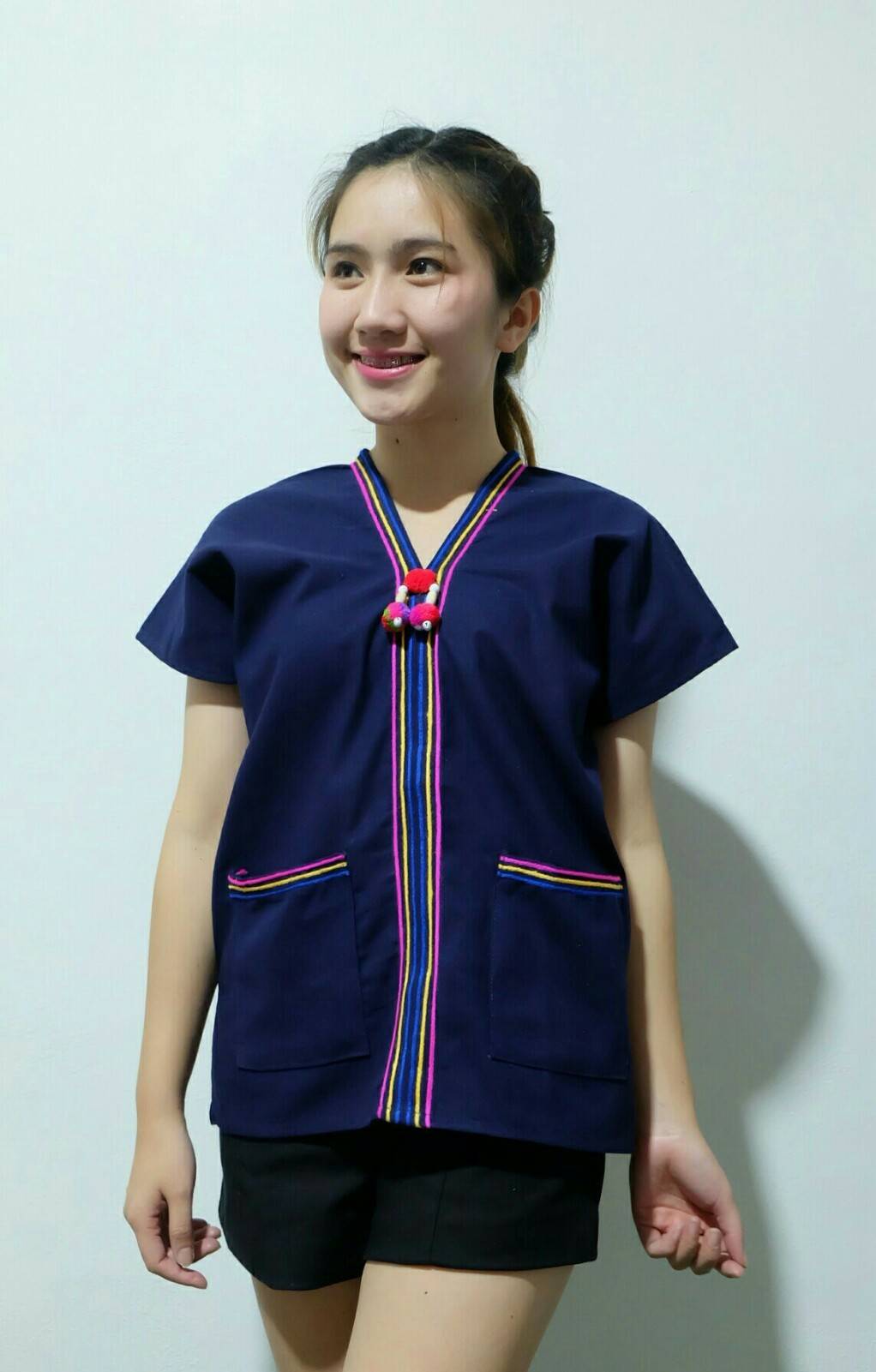 เสื้อนากา เสื้อผ้าพื้นเมือง เสื้อผ้าฝ้ายล้านนา แบบสวยน่ารัก แต่งปอม ลายผ้าพื้นเมืองสวยๆ