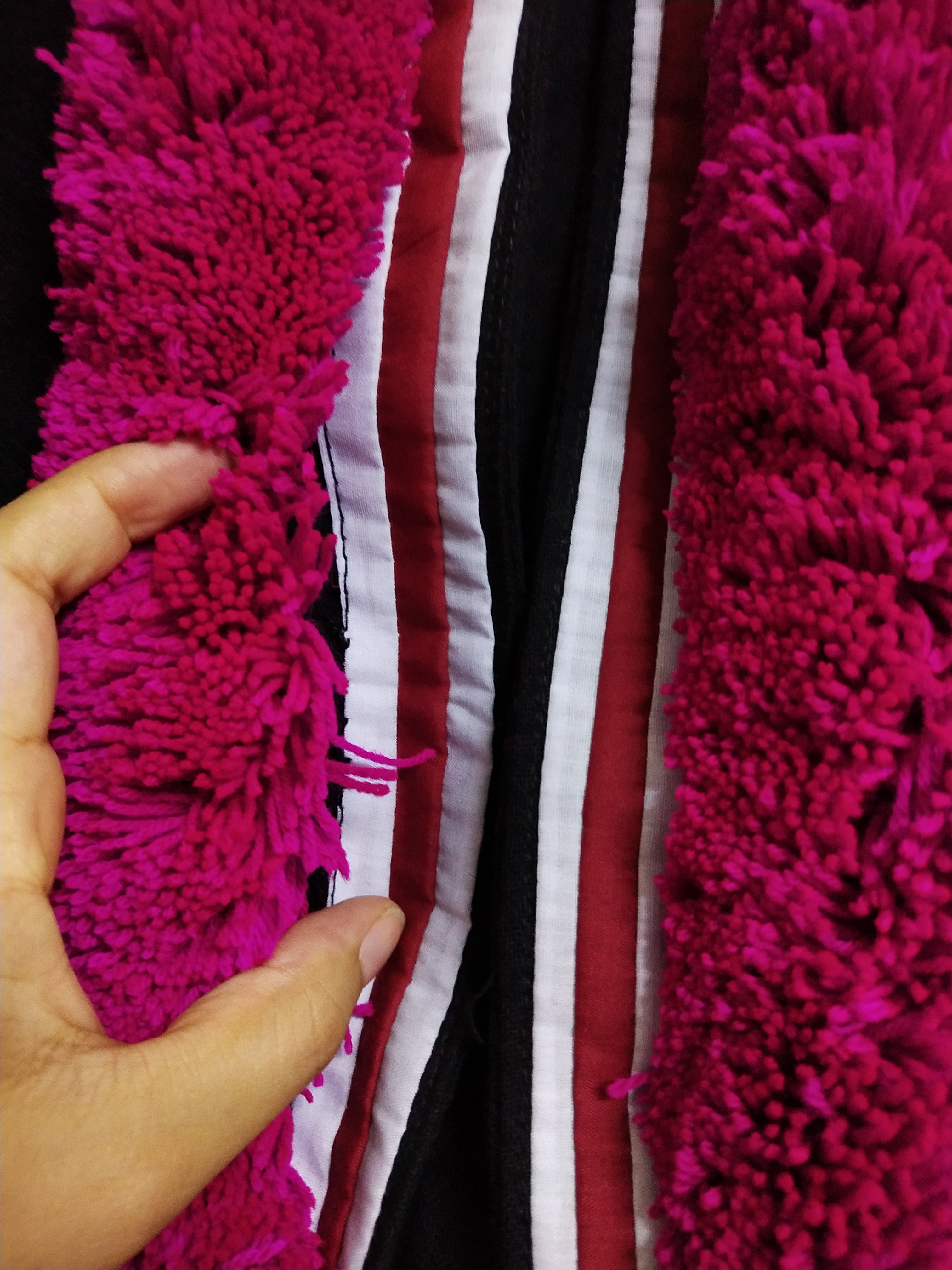 P381 เสื้อผู้หญิง ตัวใหญ่ แต่งงานปักมือและกุ๊นขอบ