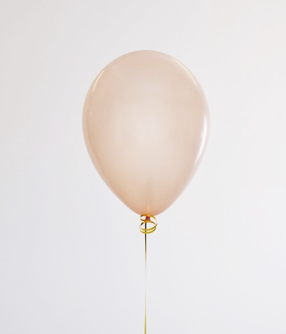 ลูกโป่งกลมเนื้อมุก สีส้มอ่อน (โอรส) ไซส์ 10 นิ้ว แพ็คละ 10 ใบ (Round Balloons - Pearl Orange Color 10")