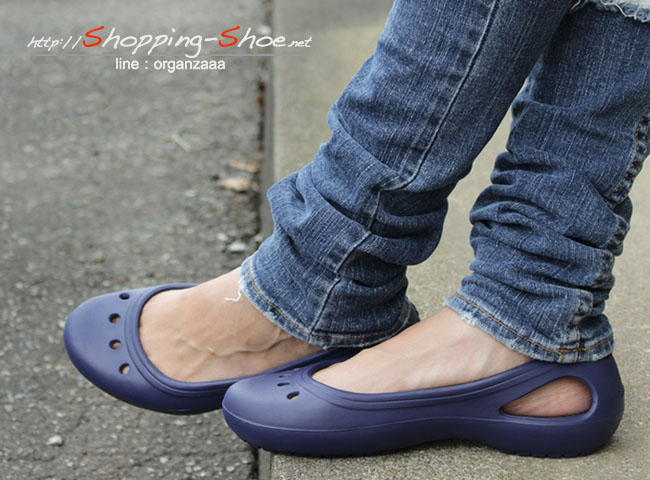 Crocs Kadee Flat - Espresso ของแท้ Outlet ไทยและอเมริกา