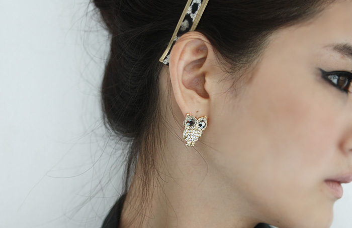 ต่างหูเงินนกฮูกน้อย ประดับเพชรหรูๆ