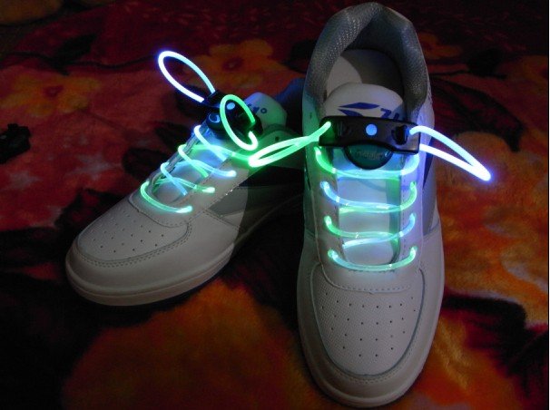 เชือกผูกรองเท้าไฟ LED สีฟ้า/สีเขียว Shoelace - LED Blue/Green color