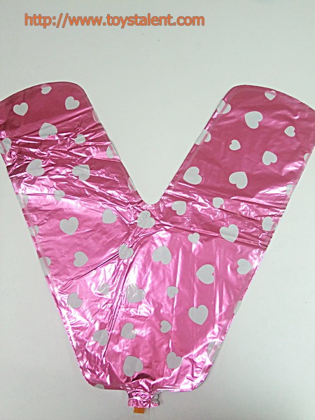 ลูกโป่งฟอยล์รูปตัวอักษร V สีชมพูพิมพ์ลายหัวใจ ไซส์เล็ก 14 นิ้ว - V Letter Shape Foil Balloon Size 14" Pink color printing Heart
