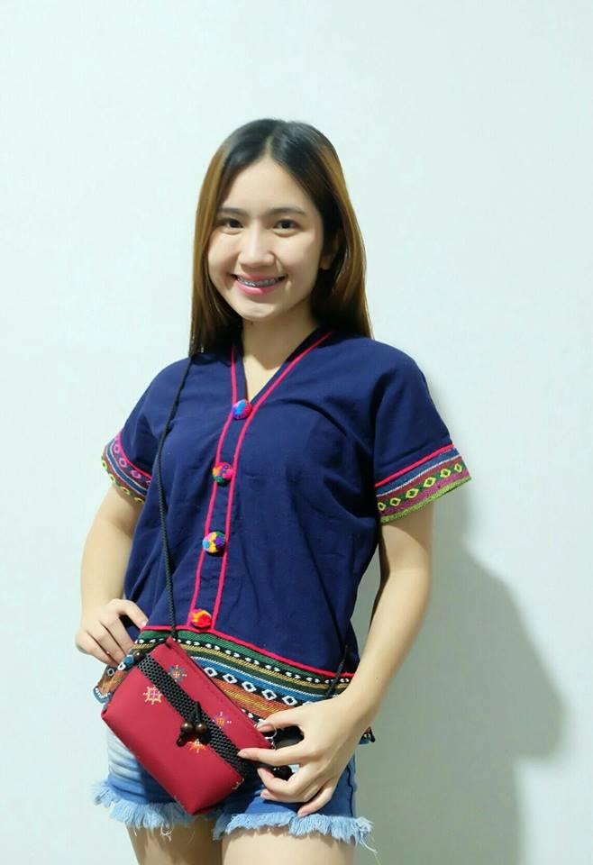 เสื้อนากา เสื้อผ้าพื้นเมือง เสื้อผ้าฝ้ายล้านนา คอวี แต่งกระดุม ลายผ้าพื้นเมืองสวยๆ