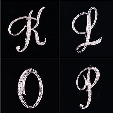 เข็มกลัด โซ่หมุดคล้องเสื้อ ดีไซน์พิเศษ สุดหรู ตัวอักษร โลโก้