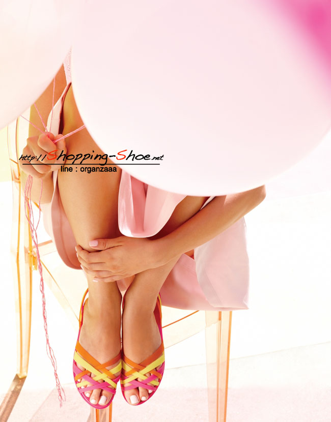 Crocs Women’s Huarache Flat - Fuchsia / Grapefruit ของแท้ Outlet ไทยและอเมริกา