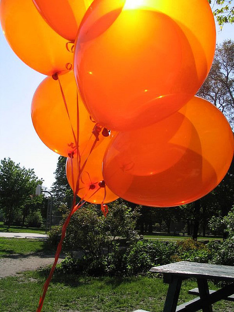 ลูกโป่งกลม สีส้ม คริสตัล ไซส์ 10 นิ้ว แพ็คละ 10 ใบ (Round Balloons 10"- Orange Cystal Balloon)