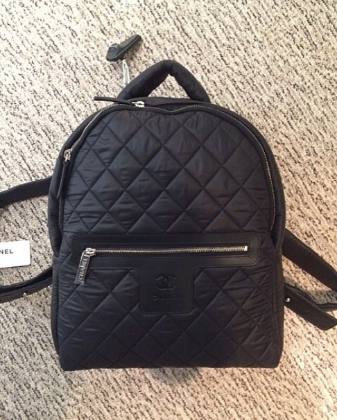 หมอนดันทรง Chanel Black Quilted Nylon and Leather Coco Cocoon Backpack Bag