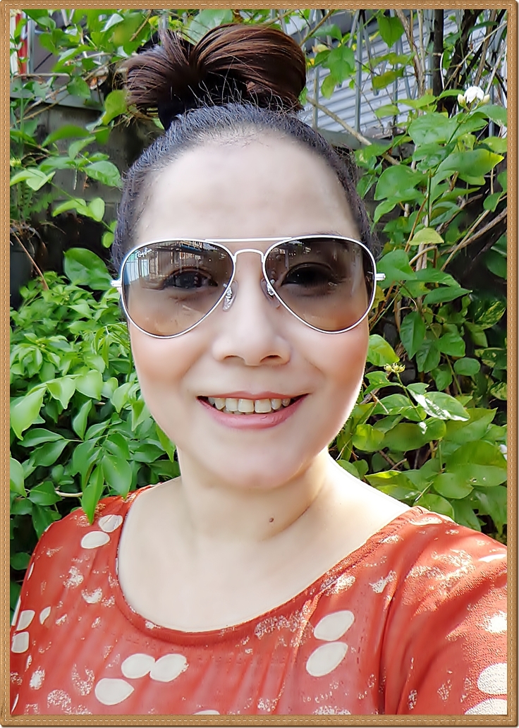 RB3025 (032/32) กรอบสีขาว เลนส์ไล่สีเทาดำ