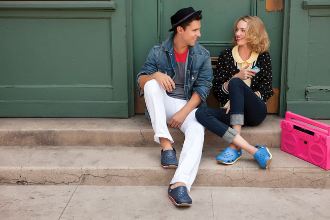 Crocs Retro Clog - Varsity Blue / Burst ของแท้ Outlet ไทยและอเมริกา