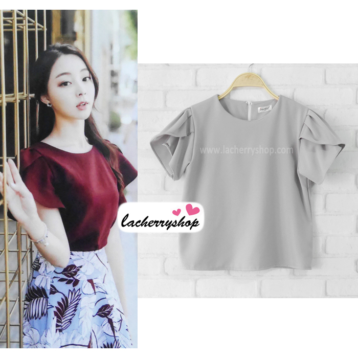 เสื้อผ้าแฟชั่นสวยๆ เสื้อทำงาน ทรงแขนกลีบบัว สีเทา ผ้าฮานาโกะ แบบสวยหวานๆสไตล์เกาหลี