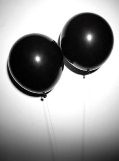 ลูกโป่งกลมเนื้อเมททัลิก สีดำ ไซส์ 9 นิ้ว แพ็คละ 10 ใบ (Round Balloons 9"- Metallic Black Color )