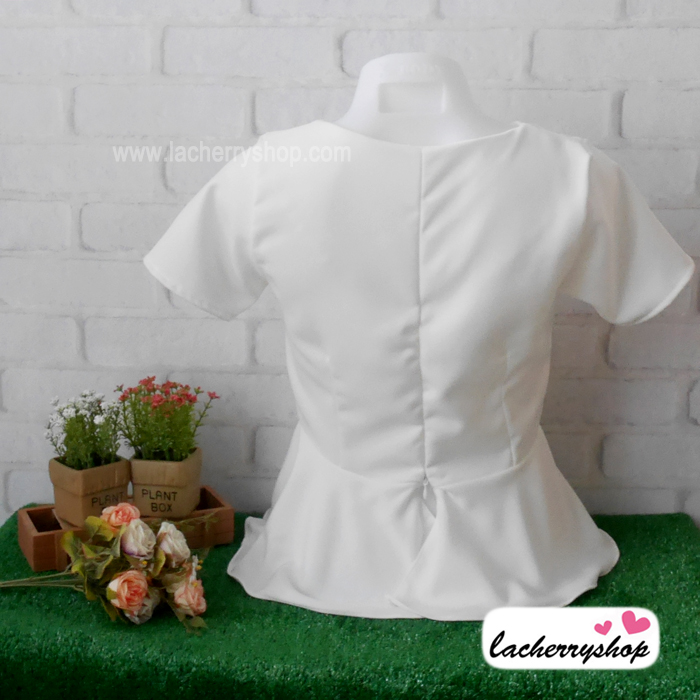 เสื้อผ้าแฟชั่น เสื้อทำงาน ผ้าฮานาโกะ สีโอรส เอวระบาย แต่งสายไขว้ที่คอเก๋ๆ แบบสวยหรูมากค่ะ ใส่ได้ทุกโอกาส